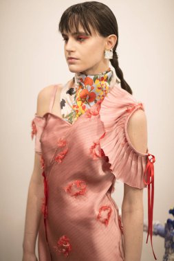 Kar Xue Gao sunu sırasında New York moda hafta Ss18