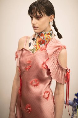 Kar Xue Gao sunu sırasında New York moda hafta Ss18