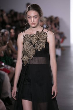 Mehmet'ın moda gösterisi Nyfw ilk sahne Ss18