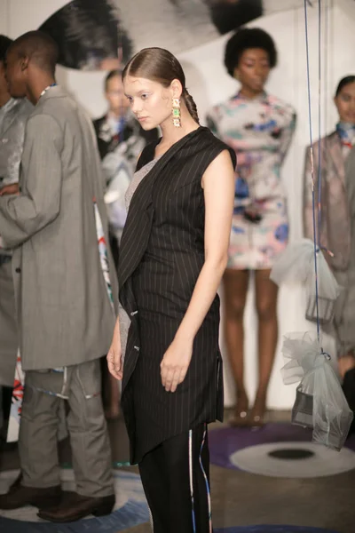 Snow Xue Gao Presentation during New York Fashion Week SS18 — Stock Photo, Image