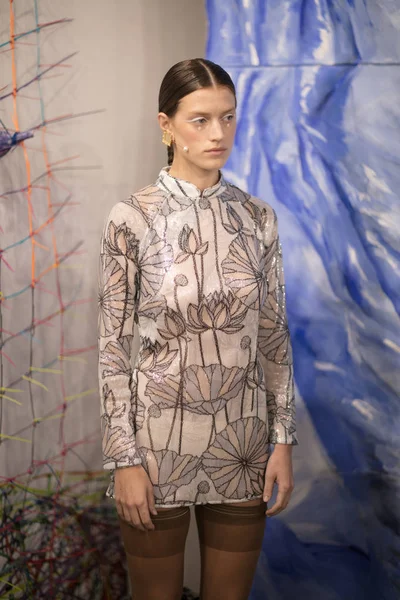 Kar Xue Gao sunu sırasında New York moda hafta Ss18