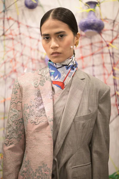 Kar Xue Gao sunu sırasında New York moda hafta Ss18