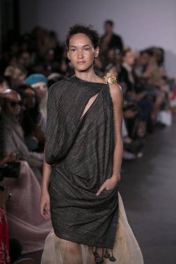 Mehmet'ın moda gösterisi Nyfw ilk sahne Ss18