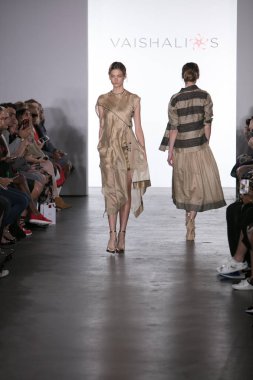 Mehmet'ın moda gösterisi Nyfw ilk sahne Ss18