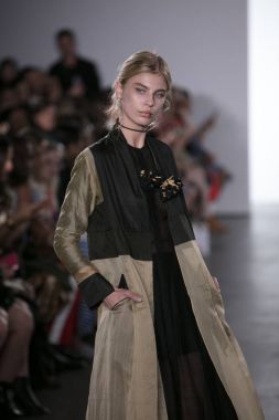 Mehmet'ın moda gösterisi Nyfw ilk sahne Ss18