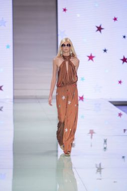 Shantall Lacayo moda Show Miami moda haftası 2017