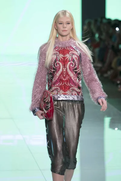 Custo Barcelona @ Miami moda hafta Resort 2018