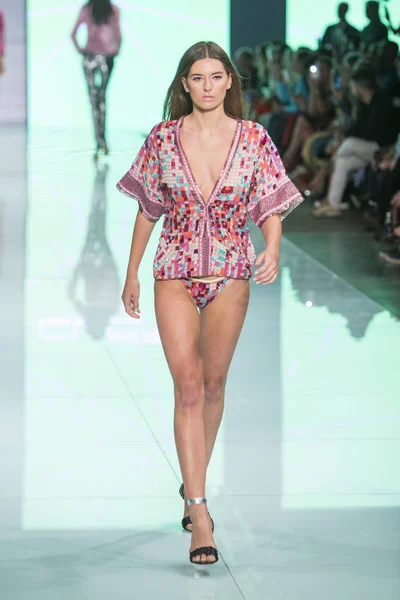 Custo Barcelona @ Miami moda semana Resort 2018 — Foto de Stock