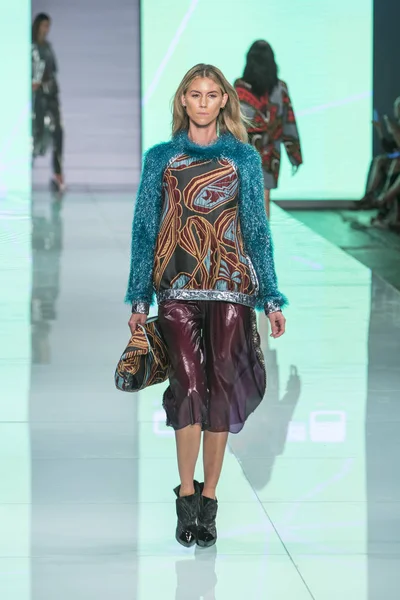 Custo Barcelona defile Miami moda haftası 2017