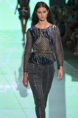 Custo Bracelona moda gösterisi sırasında Miami moda hafta 2017