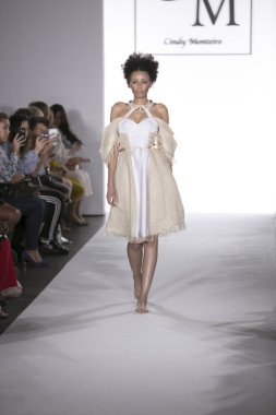 Cindy Monteiro moda gösterisi ilkbahar yaz 2018