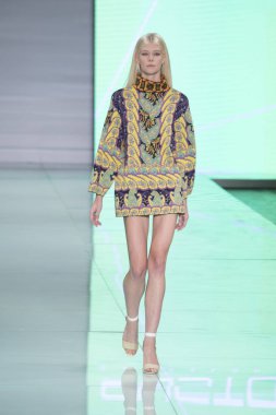 Custo Barcelona Moda Şovu Tatil Köyü 2018