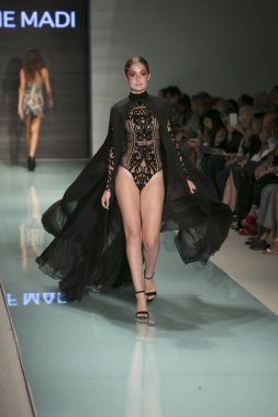 Ellie Madi moda gösterisi yaz 2018