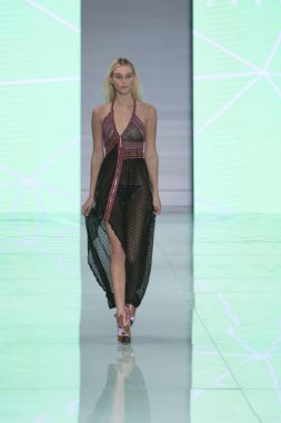 Custo Barcelona moda Show Miami moda haftası 2017