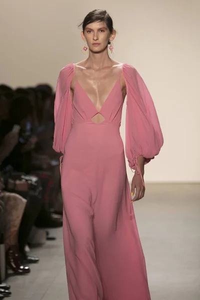 Model Walks Runway Leanne Marshall Fashion Show New York Fashion — Stock Photo, Image