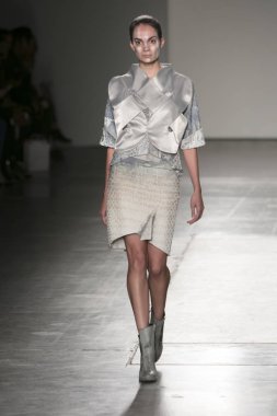 Manken Nyfw ilkbahar/yaz 2018, Konseyi, kalkınan Amerikalı Moda Tasarımcısı Vitrini Fesdevy New York City Pier 59 stüdyolarında 10 Eylül 2017 üzerinde featuring sırasında pist yürür