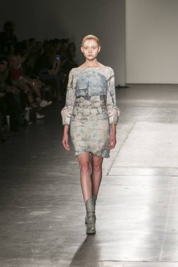 Manken Nyfw bahar yaz 2018, Konseyi, kalkınan Amerikan moda tasarımcıları 10 Eylül 2017 New York'ta Pier 59 stüdyolarında iskelede Fesvedy featuring Caafd sırasında pist yürür