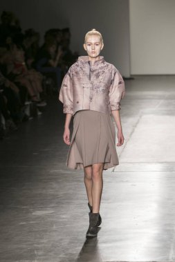 Manken Nyfw bahar yaz 2018, Konseyi, kalkınan Amerikan moda tasarımcıları 10 Eylül 2017 New York'ta Pier 59 stüdyolarında iskelede Fesvedy featuring Caafd sırasında pist yürür