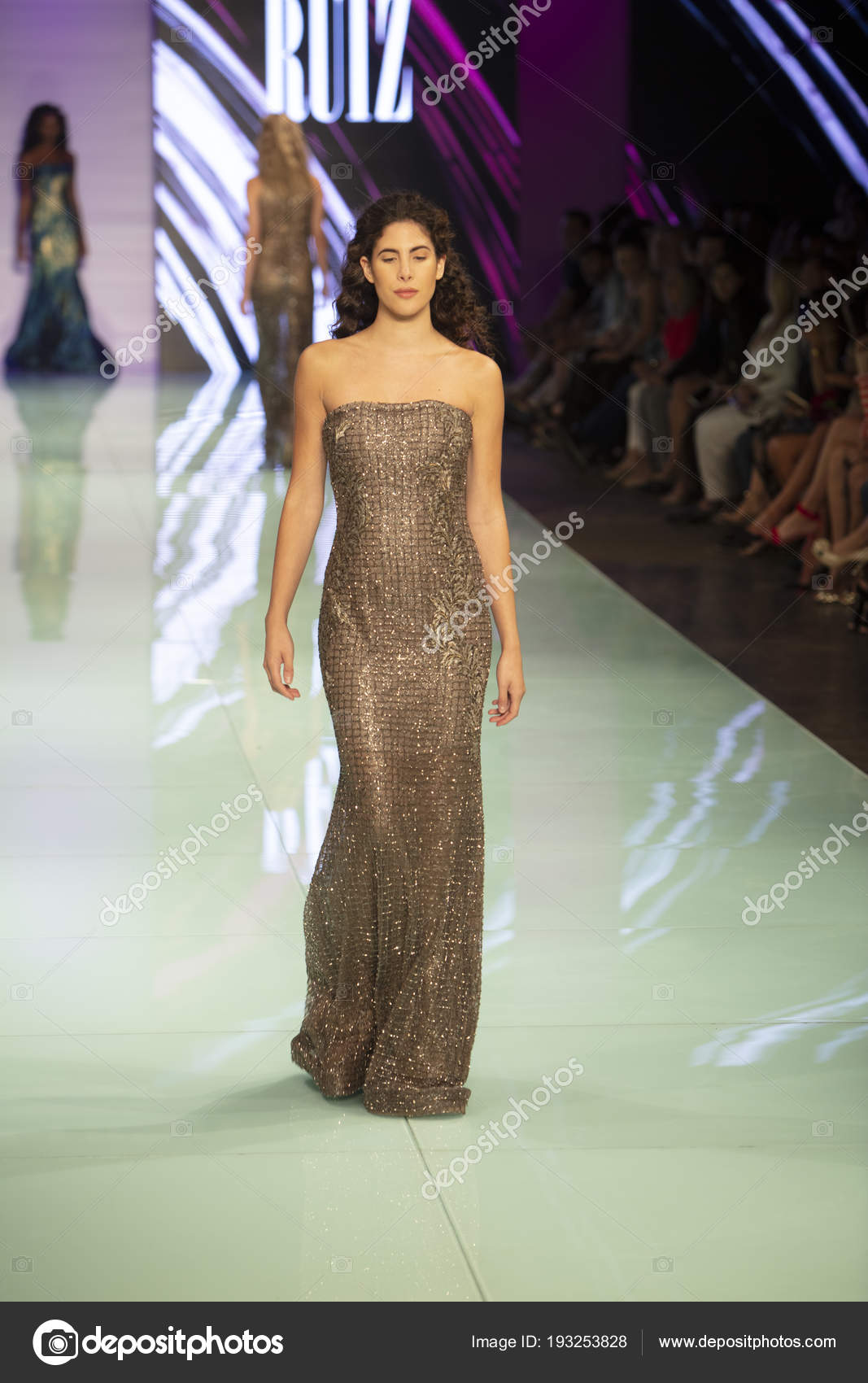rene ruiz gowns 2018