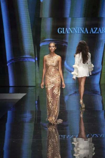 Model Walks Runway Giannina Azar Fashion Show Resort Collection 2019 — Stock Photo, Image