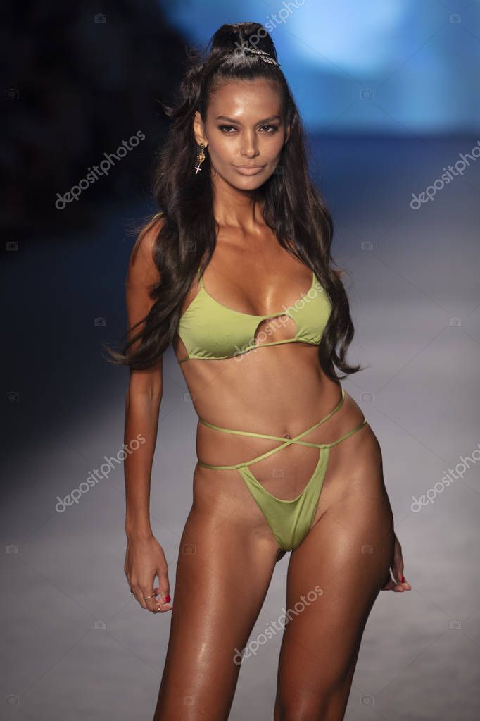 Model Walks Runway Monica Hansen Swimwear Summer Collection 2020 Fashion Stok Editoryel Foto raf HumbertoVidal 331923784