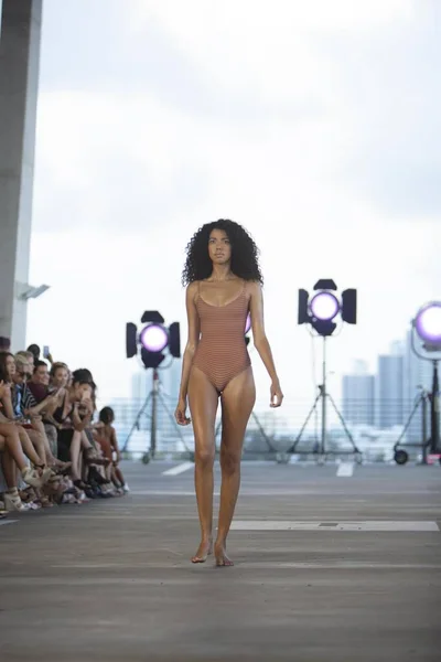 Model Walks Runway Acacia Swimwear Summer Collection 2020 Fashion Show — 스톡 사진