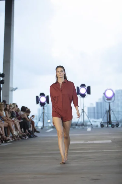 Model Walks Runway Acacia Swimwear Summer Collection 2020 Fashion Show — Stock Photo, Image