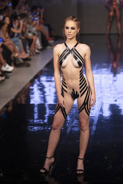 Model Walks Runway Black Tape Project Fashion Show Art Hearts — Stock Photo, Image