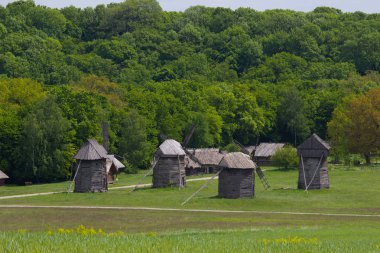 Kiev yakınındaki açık hava müzesinde içinde widnmill
