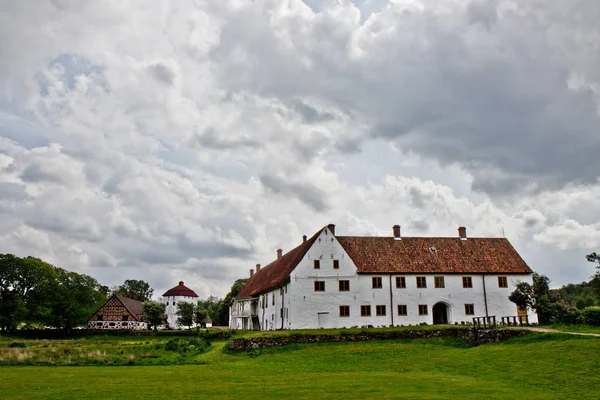 Hovdala zamek mieści się w zamku w miejscowości Hässleholm, Scania, Szwecja — Zdjęcie stockowe