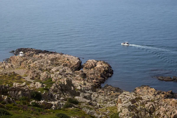 Dzikiego skalistego wybrzeża w zachodniej Szwecji — Zdjęcie stockowe