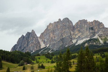 Görünüm od Dolomites Alpler'de yaz