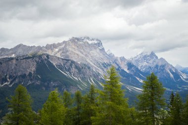 Görünüm od Dolomites Alpler'de yaz