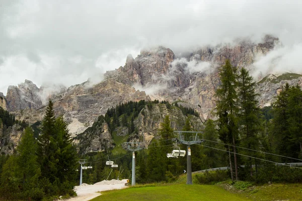 Visa od Dolomiterna Alperna på sommaren — Stockfoto