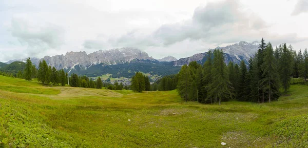 여름에 보기 od Dolomites 알프스 — 스톡 사진