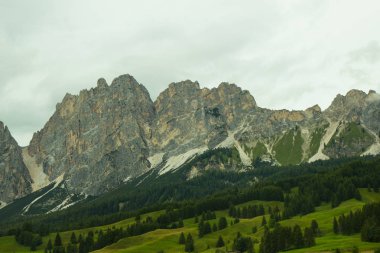 Görünüm od Dolomites Alpler'de yaz