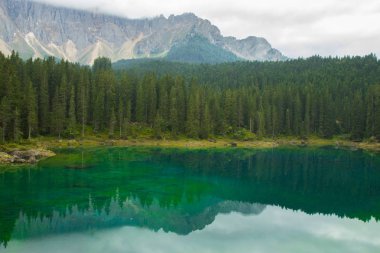 Carezza Lake, Dolomites, Güney tirol