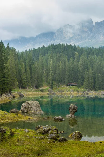 Carezza Lake, Dolomites, Güney tirol — Stok fotoğraf