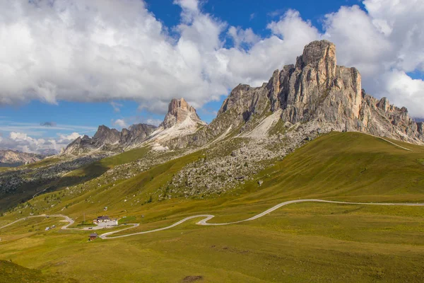 Passo Giau Dolomites, Güney tirol, İtalya
