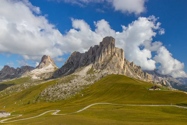 Passo Giau v Dolomitech, Jižní Tyrolsko, Itálie — Stock fotografie