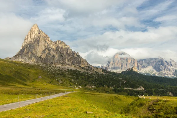 Passo Giau Dolomites, Güney tirol, İtalya