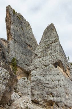 Cinque Torri uçurumlar, beş kuleleri, Dolomites, İtalya
