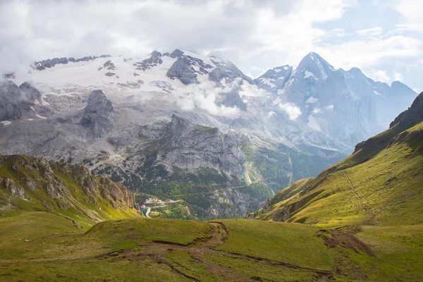 Weergave van Marmolada gletsjer van Arabba-kabelbaan — Stockfoto