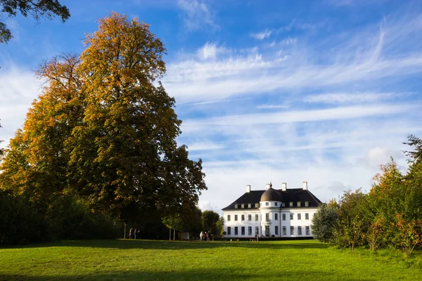 Bernstoff palace north of Copengahen — Stock Photo, Image
