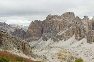 Passo Falzarego, Dolomites, Güney Tirol, İtalya'nın doğal görünümü
