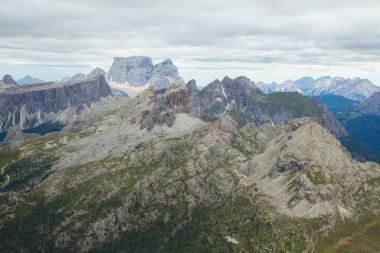 Passo Falzarego, Dolomites, Güney Tirol, İtalya'nın doğal görünümü