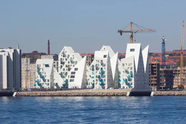 丹麦奥胡斯 2016年5月20日 从海边到丹麦奥胡斯的住宅区 Isbjerget 它属于一个新区在海港区域在市中心附近 — 图库照片