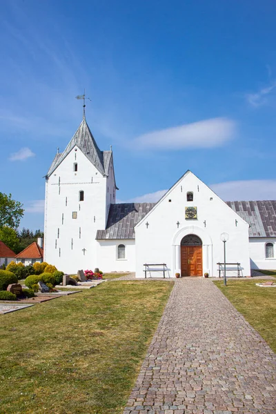 Sankt Clemens kerk gelegen op het eiland Romo — Stockfoto