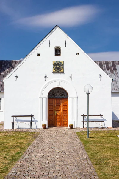 Kostel Sankt Clemens se nachází na ostrově Romo — Stock fotografie