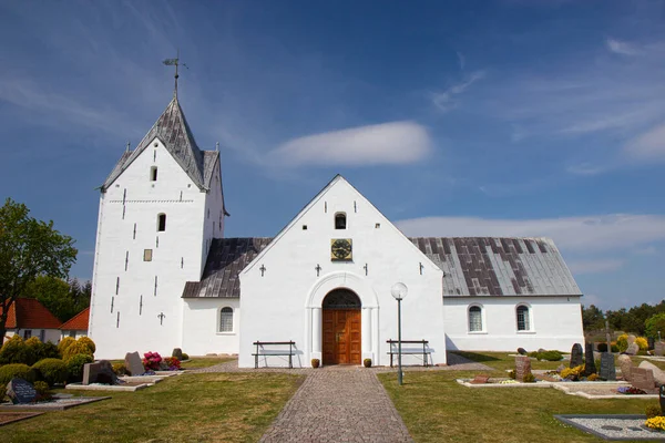 Kostel Sankt Clemens se nachází na ostrově Romo — Stock fotografie